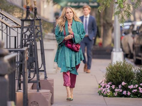 carrie bradshaw prada bag|carrie bradshaw baguette.